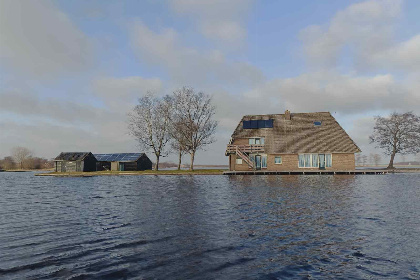 008 Groepsaccommodatie voor 46 personen gelegen op de 'Bovenwijde' in Giethoorn