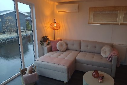 001 Joy of Giethoorn