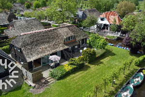 Leuk appartement voor 4 tot 6 personen met infrarood sauna in hartje Giethoorn