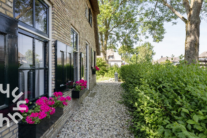 027 Prachtig 2 persoons vakantiehuis direct aan de dorpsgracht in Giethoorn, Overijssel