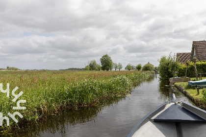 001 Prachtig gelegen 5 persoons vakantiehuis aan het water in hartje Giethoorn