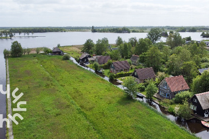 025 Prachtig gelegen 5 persoons vakantiehuis aan het water in hartje Giethoorn