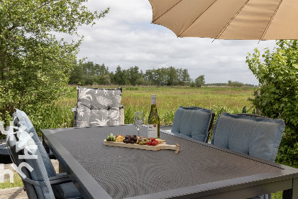 026 Prachtig gelegen 5 persoons vakantiehuis aan het water in hartje Giethoorn