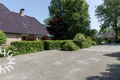 032 Prachtig gelegen 6 tot 8 pers. vakantiehuis, ruim ingericht met grote tuin, in Giethoorn