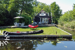 Prachtig gelegen vakantiehuis met dakterras en trampoline, aan de Bovenwijde in Giethoorn