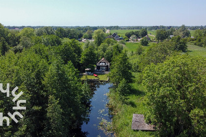 003 Prachtig gelegen vakantiehuis met dakterras en trampoline, aan de Bovenwijde in Giethoorn