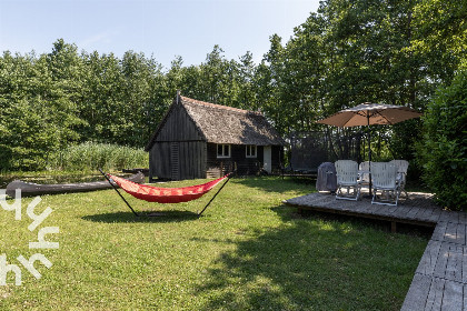 004 Prachtig gelegen vakantiehuis met dakterras en trampoline, aan de Bovenwijde in Giethoorn