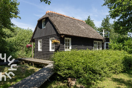 013 Prachtig gelegen vakantiehuis met dakterras en trampoline, aan de Bovenwijde in Giethoorn