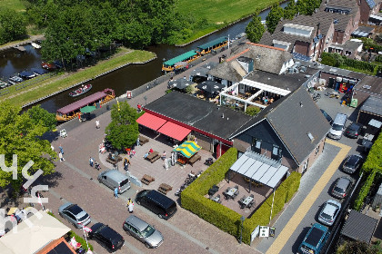 005 Vakantiehuis voor 10 pers. in centrum van Giethoorn