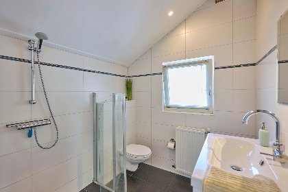 007 Farmers Lodge Combi