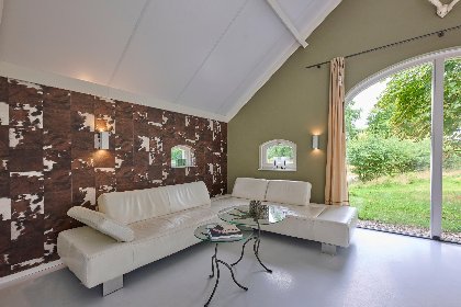 037 Farmers Lodge Combi