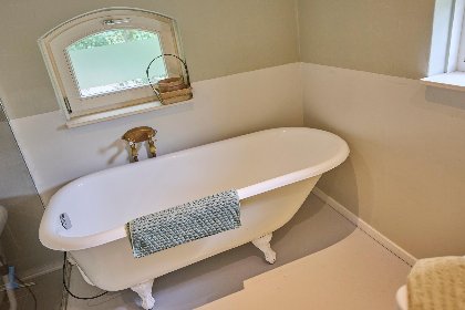 049 Farmers Lodge Combi