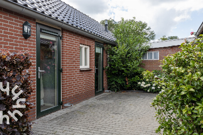 004 Vakantiehuis voor 4 personen in het midden van weilanden in Haarle Hellendoorn, Overijssel