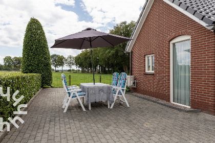 019 Vakantiehuis voor 4 personen in het midden van weilanden in Haarle Hellendoorn, Overijssel