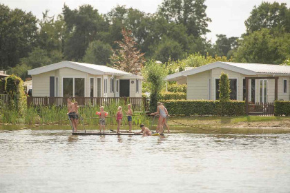 034 14 persoons groepsaccommodatie met sauna en bubbelbad in Hardenberg