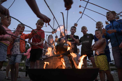 046 14 persoons groepsaccommodatie met sauna en bubbelbad in Hardenberg