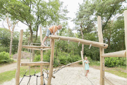 037 8 persoons vakantiehuis geschikt voor mindervaliden op een vakantiepark in Hardenberg