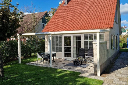 007 4 persoons vakantiebungalow met airco op een vakantiepark in Hellendoorn