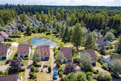 013 4 persoons vakantiebungalow met airco op een vakantiepark in Hellendoorn