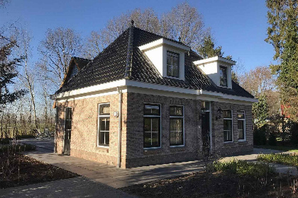 018 Mooi 12 persoons villa op Bungalowpark Hoge Hexel