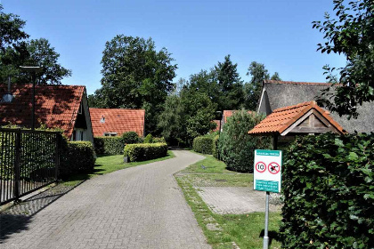 024 Gezellige zes persoons vakantiewoning op rustig park