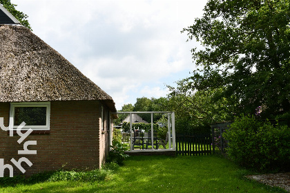 034 6 persoons vakantiehuis met omheinde tuin aan het water in Kalenberg