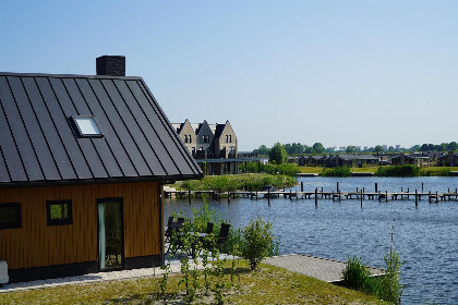 005 Een 10 persoons villa in de natuur rond park De IJssel Eilanden!