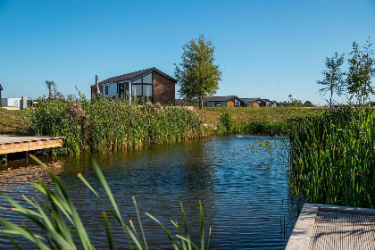 010 Gezellig 4 persoons chalet met gratis WiFi op het park De IJssel Eilanden