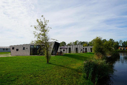 003 Met 6 personen in een vakantiehuisje op park De IJssel Eilanden!