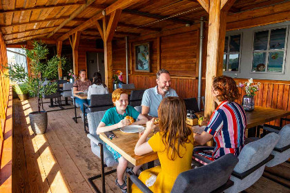 016 Met 6 personen in een vakantiehuisje op park De IJssel Eilanden!