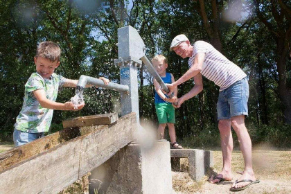 015 Comfortabel 4 persoons vakantiehuis uniek gelegen nabij de Lemelerberg