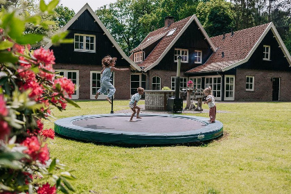 025 Landhuis voor 20 personen op Landgoed 't Borghuis in Twente