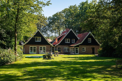 042 Landhuis voor 20 personen op Landgoed 't Borghuis in Twente