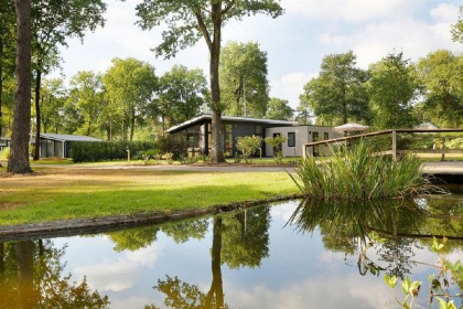 014 Heerlijk 4 persoons Lodge op een familiepark nabij Markelo   Twente