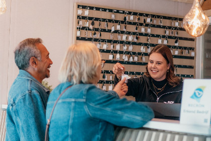 011 Kampeerplaats aan de speelvijver