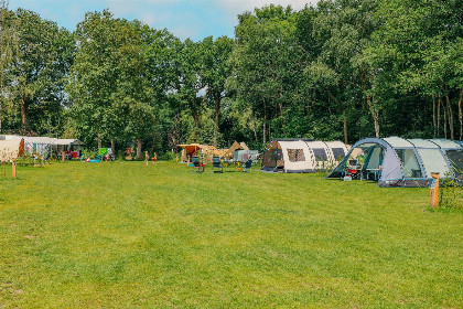 002 Kampeerplaats met prive sanitair