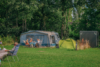 004 Kampeerplaats met prive sanitair