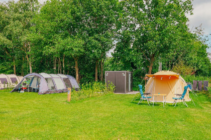 005 Kampeerplaats met prive sanitair
