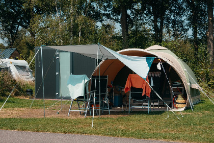 007 Kampeerplaats met prive sanitair