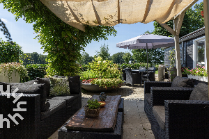 Sfeervol 4 persoons appartement met een hottub in de tuin in Nieuw Heeten