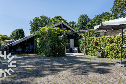 036 Sfeervol appartement voor 2 volw. en 2 kids met een hottub in de tuin in Nieuw Heeten