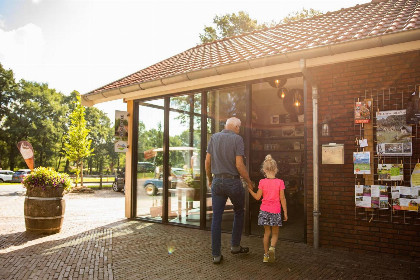 004 Ruim zes persoons vakantiehuis op Vakantiepark De Witte Berg