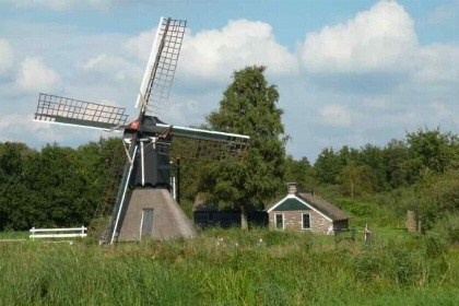 013 Mooi 6 persoons vakantiehuis aan het water bij de Weerribben