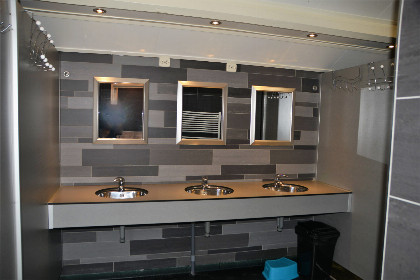 006 28P\ groepsaccommodatie\ met\ hottub\ en\ recreatieruimte