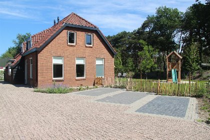 002 Familiehuis de Rheezermaten met Jacuzzi | 12 personen
