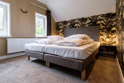 014 Familiehuis de Rheezermaten met Jacuzzi | 12 personen