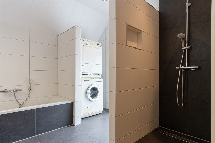 008 Familiehuis de Rheezermaten met Jacuzzi