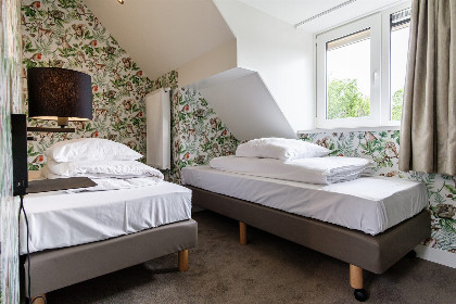 012 Familiehuis de Rheezermaten met Jacuzzi
