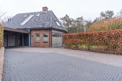 001 Familiehuis Rheeze met Jacuzzi | 10 personen