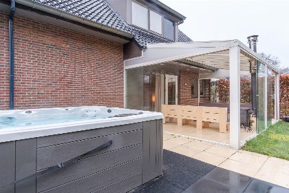 002 Familiehuis Rheeze met Jacuzzi | 10 personen